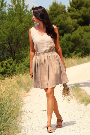 Lotika women's and girls' skirt made of 100% linen designed and sewn with care and love in the Czech Podkrkonoší region